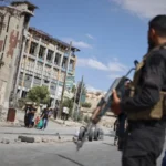 سوريا مباشر.. قتلى في اشتباكات بين الجيش و”قسد” بحلب وتعليق رحلات الطيران للمدينة